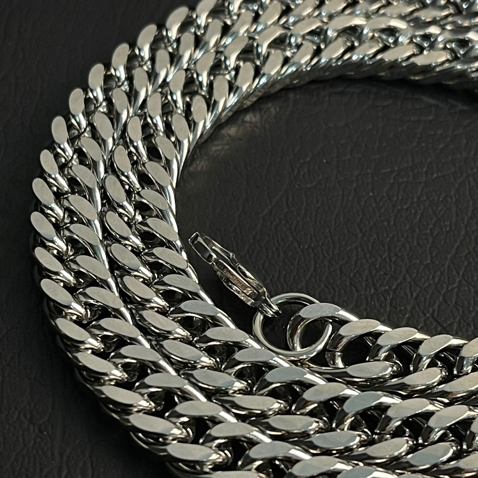 11 mm heavy silver stainless steel Cuban link neck chain for men online in Pakistan