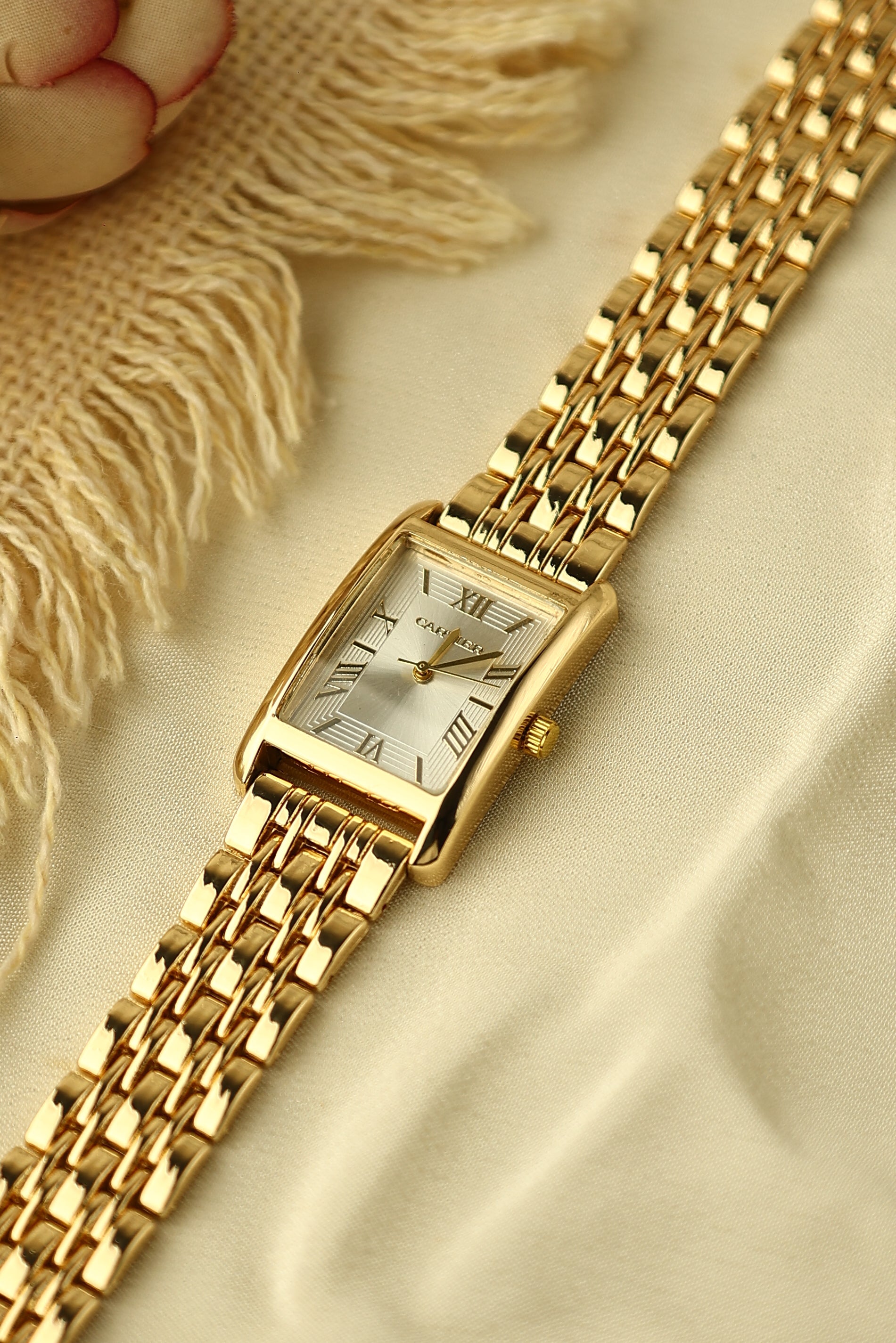 Carter Civo Gold
