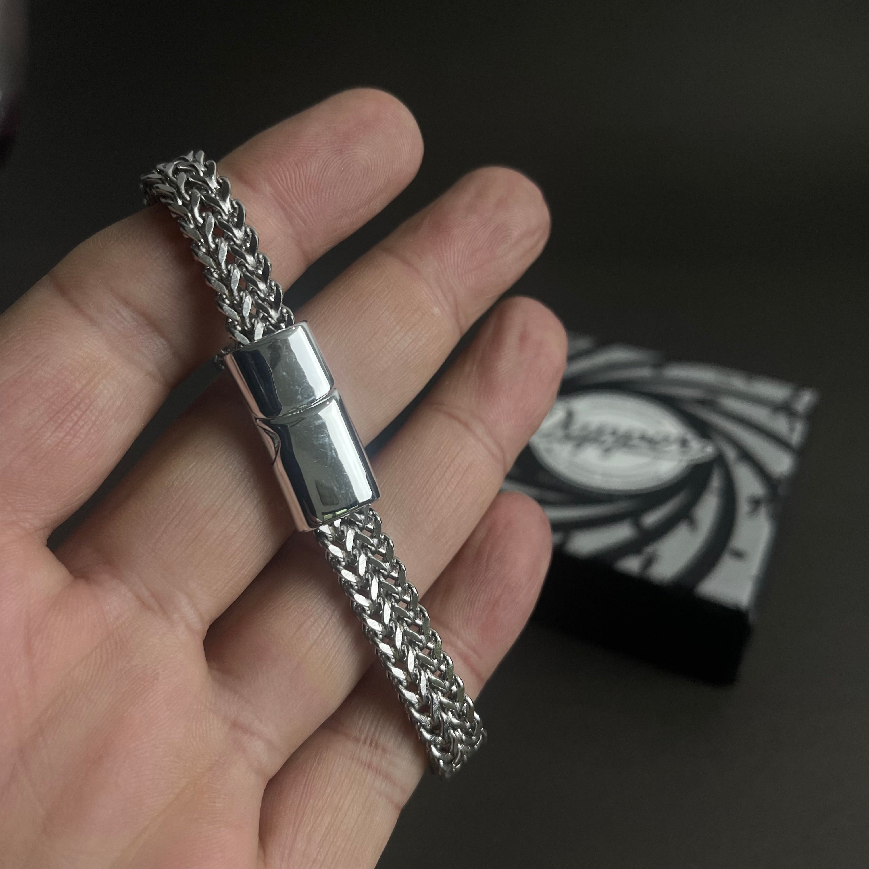 8mm silver stainless steel foxtail bracelet for men in Pakistan