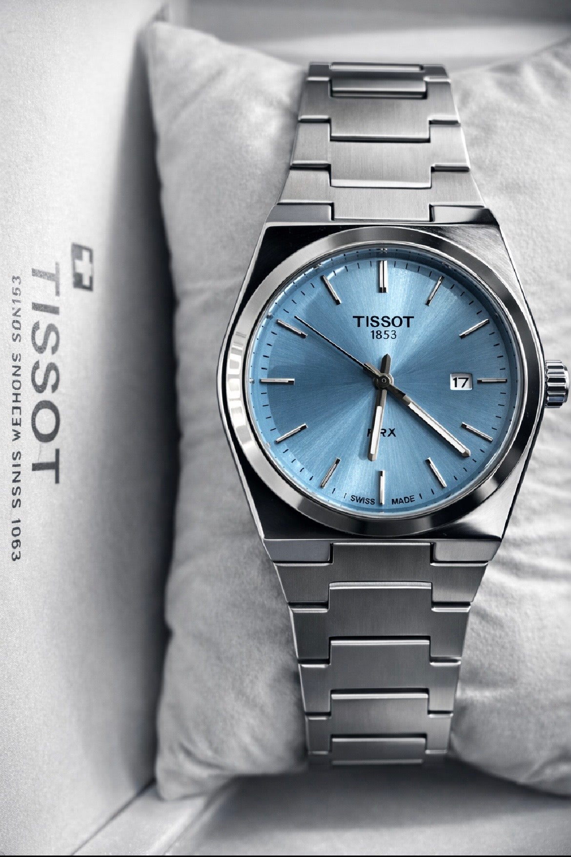 Men’s Luxury Wristwatch with Stylish Stainless Steel Strap (Multiple Colors Available)