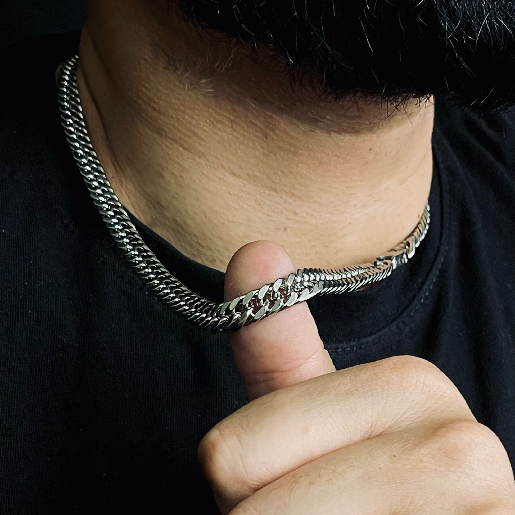 silver heavy neck chain for men Pakistan